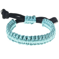 Náramek Turquoise od Hobby Horse LarDen s ručně vyrobenou tkanou šňůrkou v akvamarínově modré barvě a černými nastavitelnými konci, připomínající jemný rope set, zobrazený na bílém pozadí.