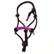 Parelka Violette od Hobby Horse LarDen v černém provedení s fialovými akcenty a uzly, stylový doplněk pro koně. Zobrazeno na bílém pozadí.