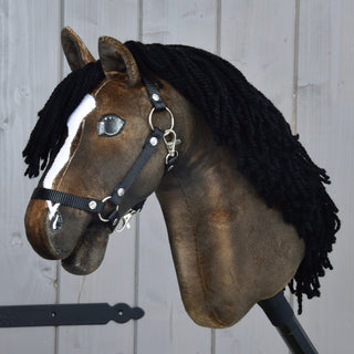 Hobby Horse Sundance s černou ohlávkou